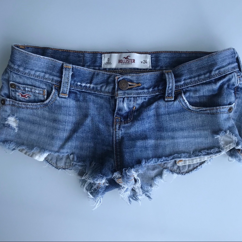 LIKE NEW!! Hollister short